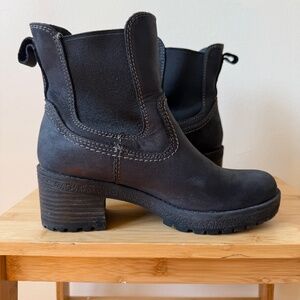 The Perfect Black Fall Waterproof Chelsea Boots